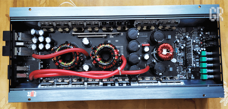 Внутренности автоусилителя