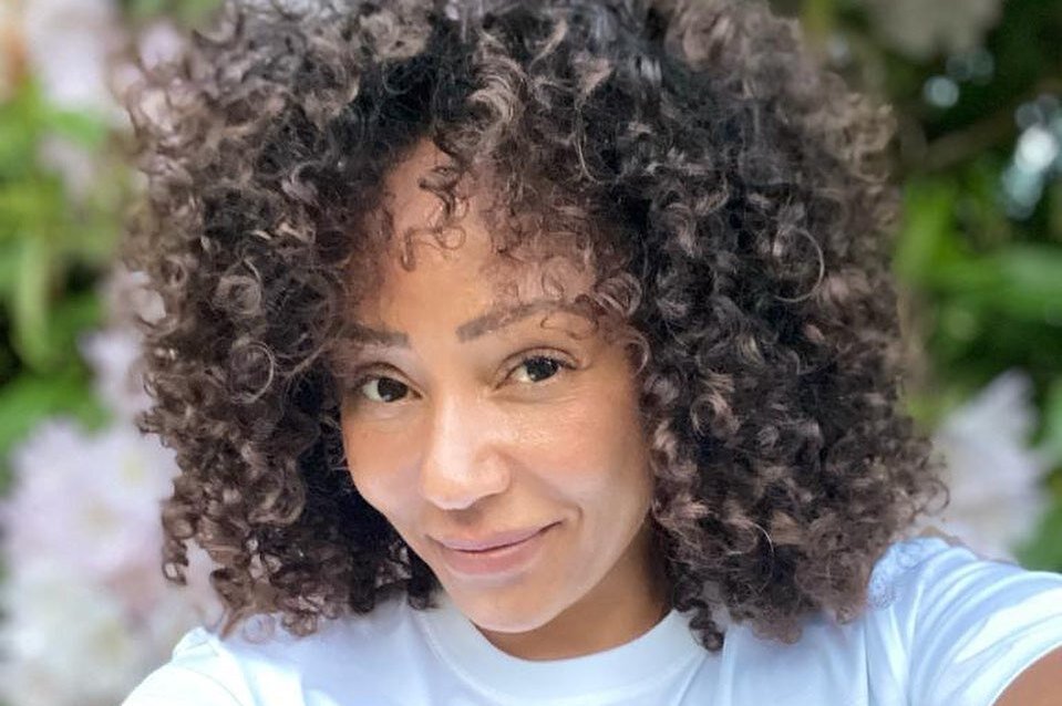     Мел Би выходит замуж за парикмахера после 10-летней «жизни в аду» с насильником