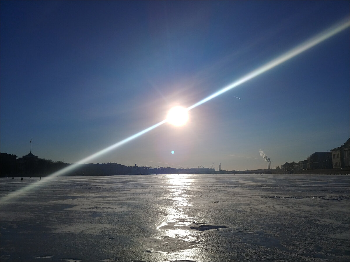 Всегда хочется видеть много света. Иногда вспоминаю, что без дождя не будет радуги. Но я точно позитивист (может быть слишком? А это все "установки"? Поверьте, это лишь попытка себя "приземлить")