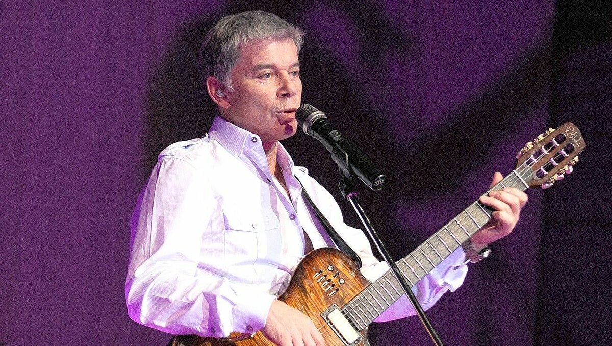     В Ростов для участия в патриотической акции «Мы вместе» приедет известный российский композитор и певец Олег Газманов, об этом сообщили на портале мэрии.