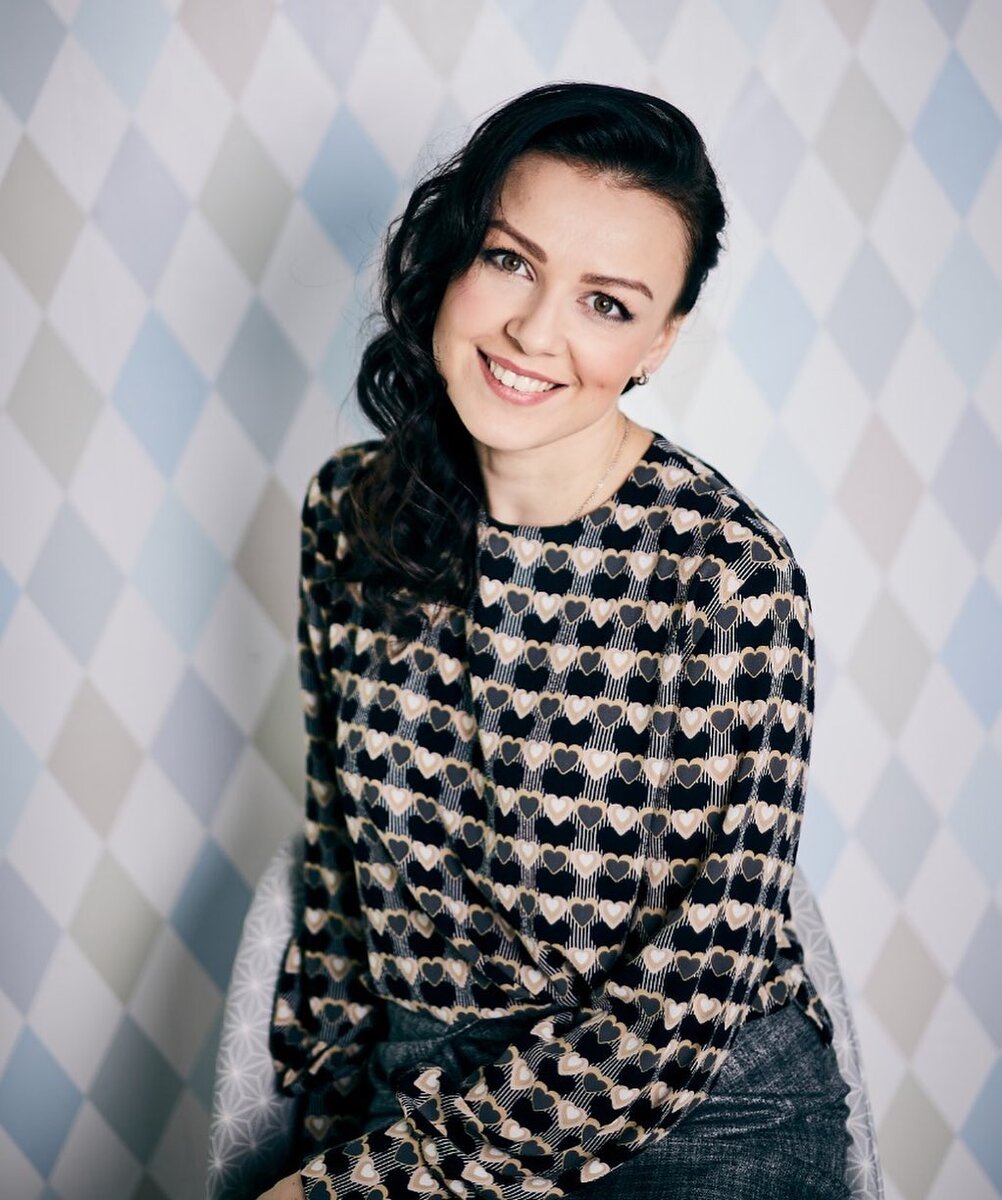 Регина Бурносова - психосоматолог, нейропсихолог, музыкальный терапевт.