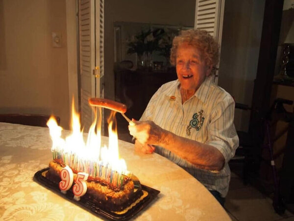 Фото © Facebook (признан экстремистской организацией и запрещён на территории Российской Федерации) / Humans doing human things