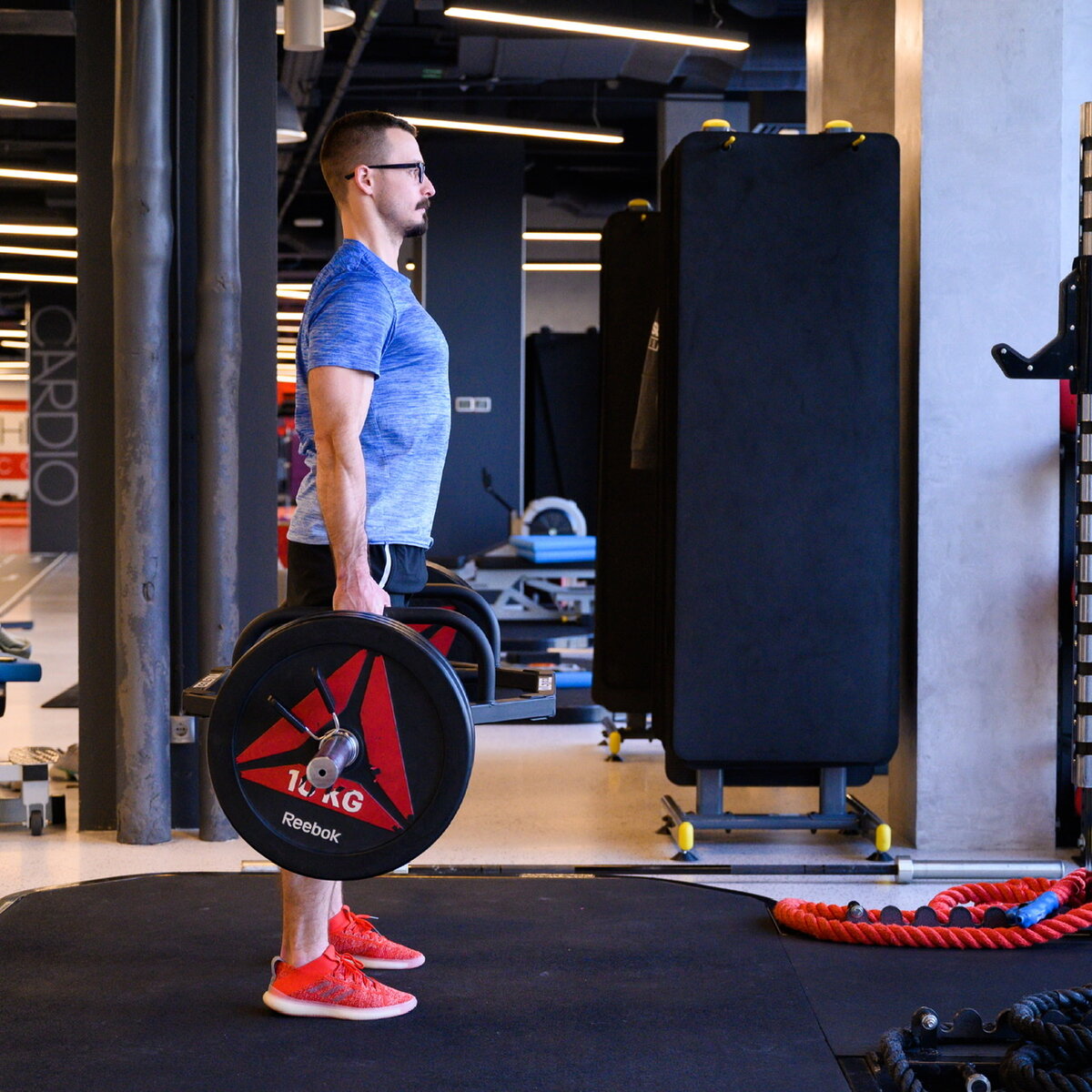 Автор блога уверенно смотрит в светлое будущее! ;)