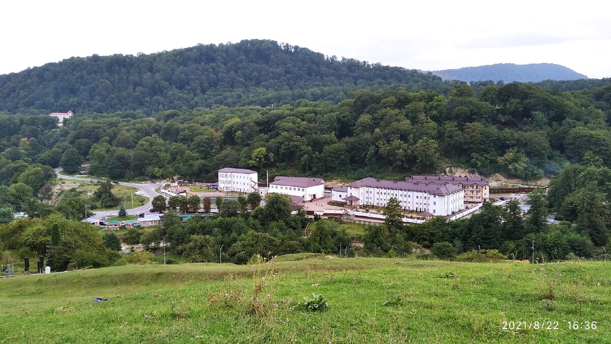 Санаторий "Целебные воды". Вид с соседней горы.
