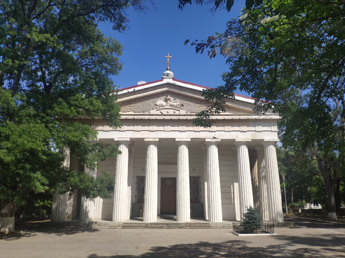 Собор святых апостолов Петра и Павла в Севастополе. Авторское фото