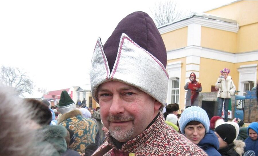 Воспитательные меры директора школы в Курской области, стали скандалом на всю страну.2