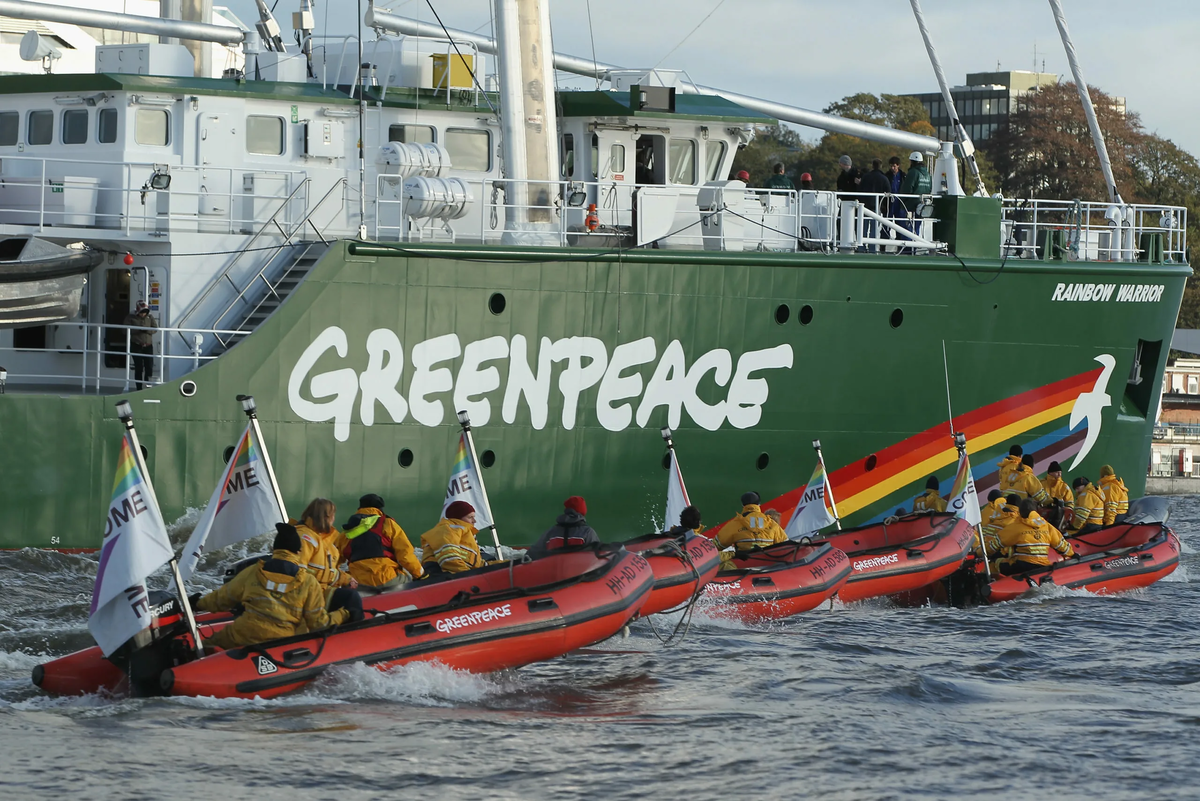 Потопление судна Гринпис Rainbow Warrior. Организация Гринпис. Гринпис фото. Совет Гринпис. Greenpeace organization
