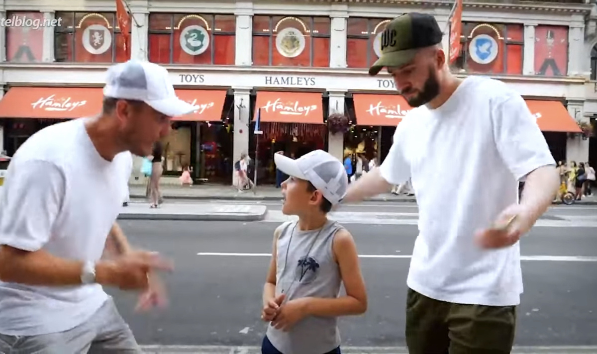 Вот тебе 50 долларов и распоряжайся ими, как считаешь нужным.