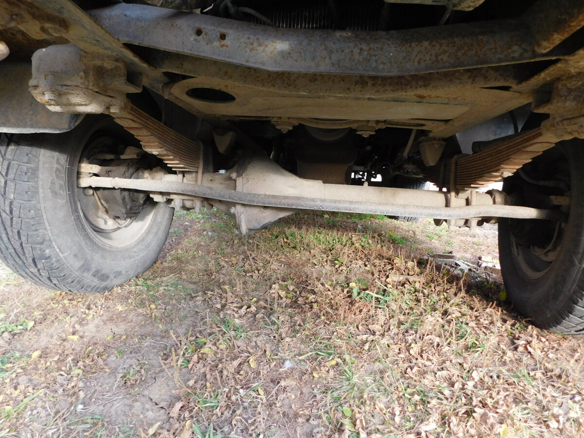 Передний мости машины автора, представляете сколько там вращающихся железок?