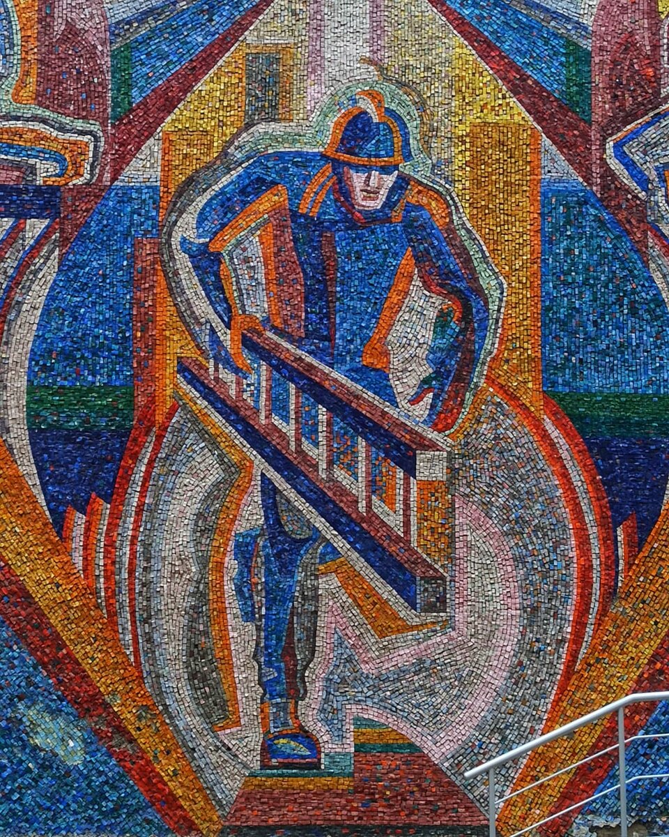 Работа посвящена Всероссийскому добровольному пожарному обществу