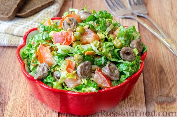 Какой салат можно приготовить из копченых куриных желудков? Рецепт салата?