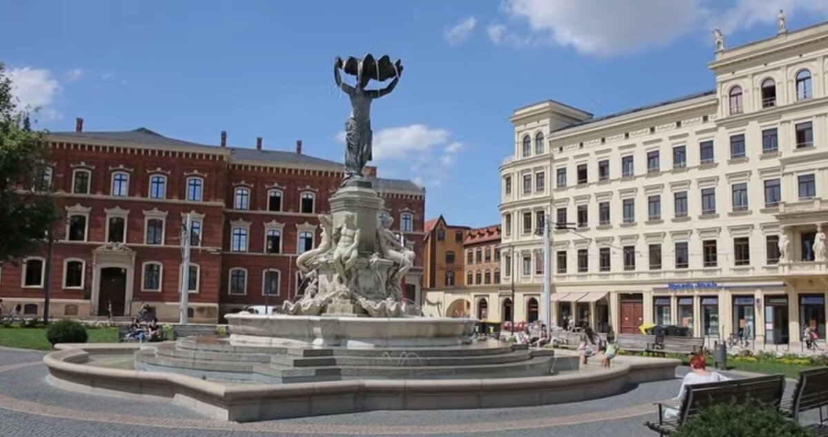 Почтовая площадь