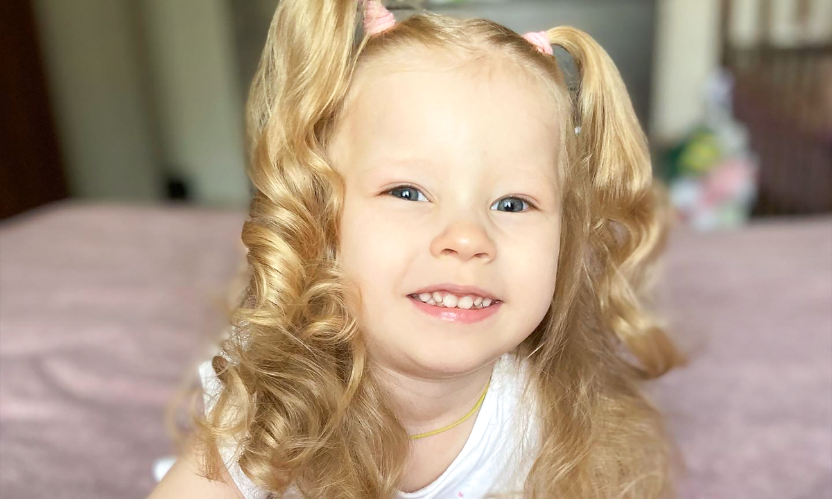 Марьяна Кокарева, маленькая подопечная фонда "Алёша"