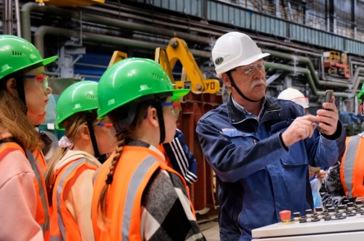    На ВИЗ-Стали провели день открытых дверей для детей металлургов