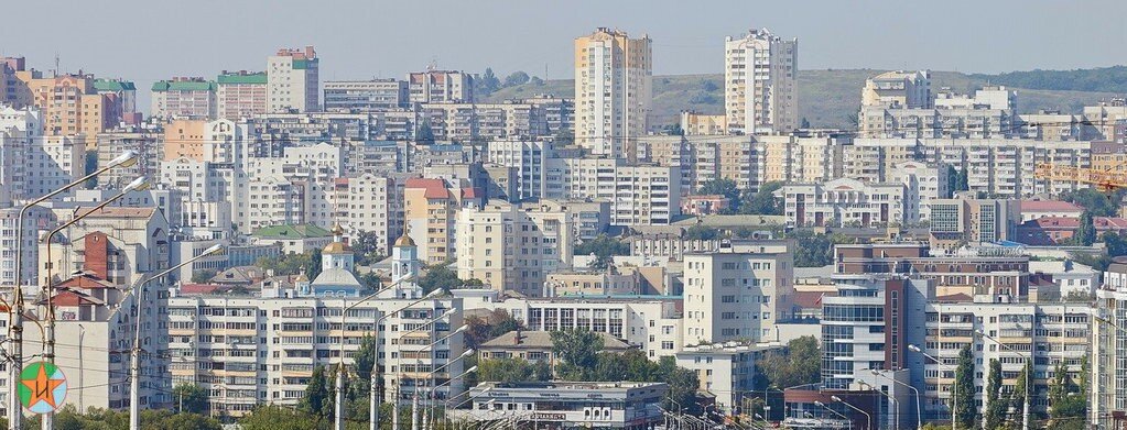 Ты такой же простой как все, как сто тысяч других в России... Но только на фото.