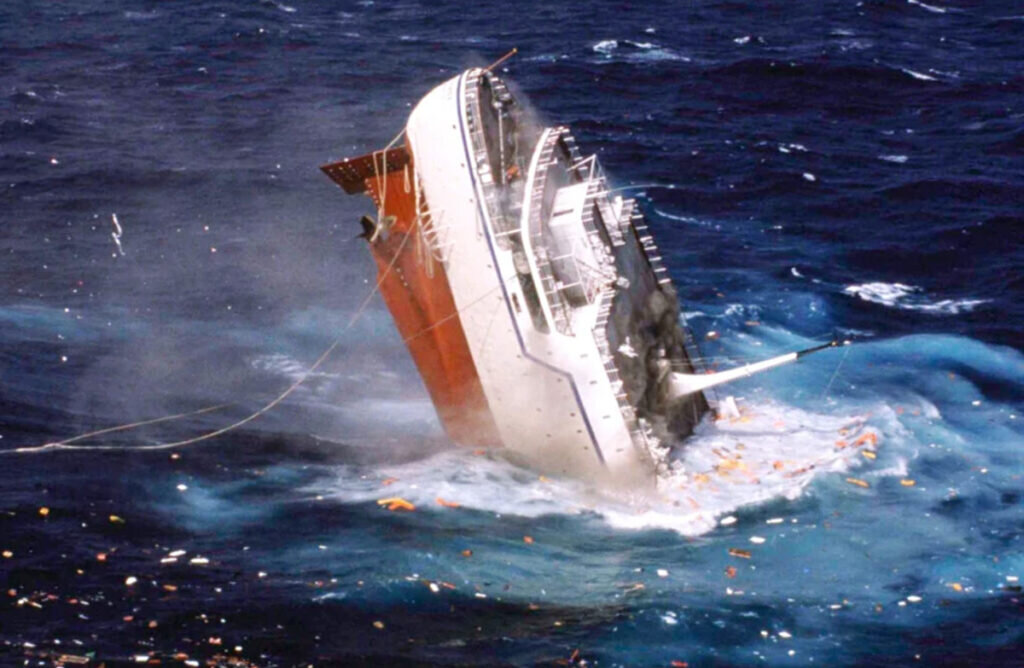 Лайнер MTS Oceanos. Фото: nbcnews.com