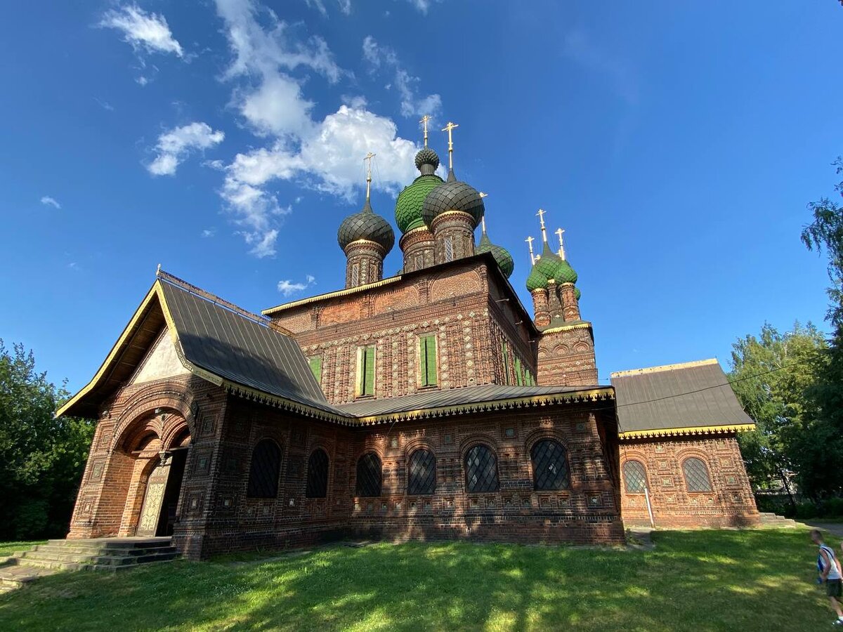 Церковь Иоанна Предтечи (1694-1695) в Ярославле