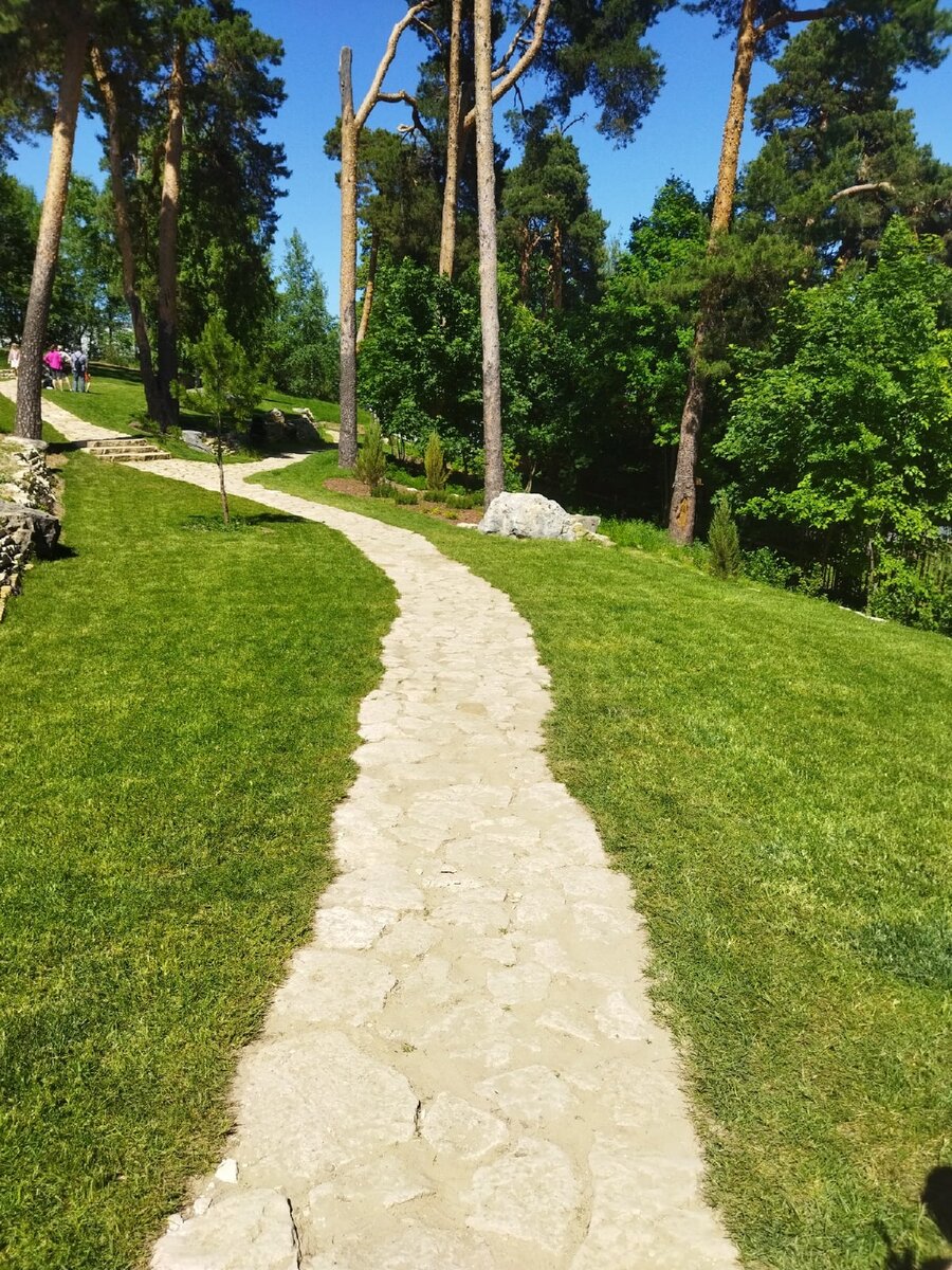 Фото из личного архива автора. Не печальтесь и не верьте в приметы, мир прекрасен!