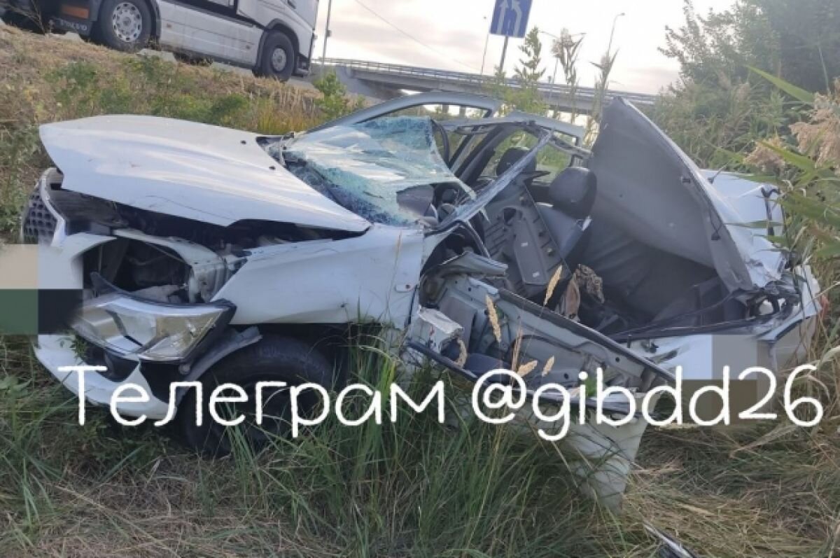    Девочка-подросток пострадала в аварии такси и фуры на Ставрополье