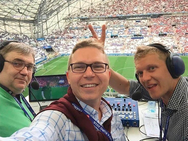 Неценко комментатор матч тв. Зарплата в резюме. Комментаторы матч тв. Спортивный диктор дмитрий губерниев. Американские спортивные комментаторы.