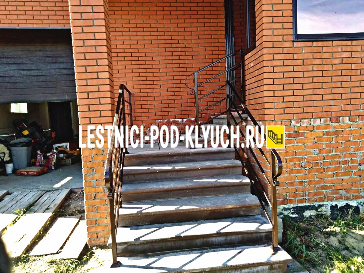 Принимаем звонки: пн-вс с 8:00 до 21:00 (8 499 490-72-90). Электронная почта: info@lestnici-pod-klyuch.ru