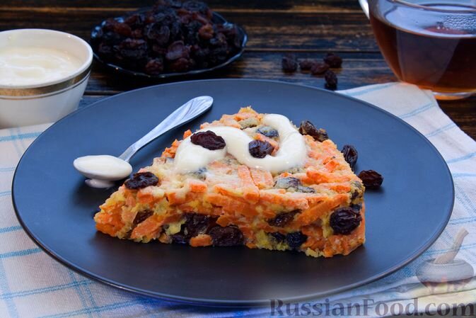 морковь, молоко, сметана, яйца, изюм, крупа манная, сахар, масло сливочное, сухари панировочные