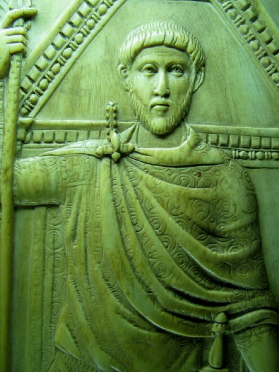 Стилихон. С сайта:  https://alternathistory.com/wp-content/uploads/2021/04/0-Stilicho-2-1152x1536.jpg