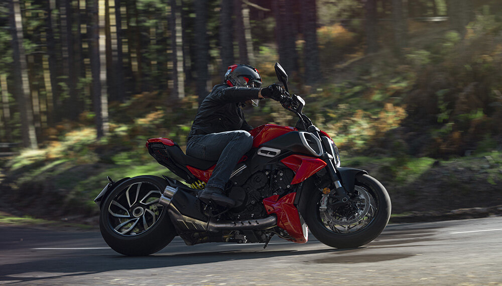 Дукати мотоцикл Diavel 1100