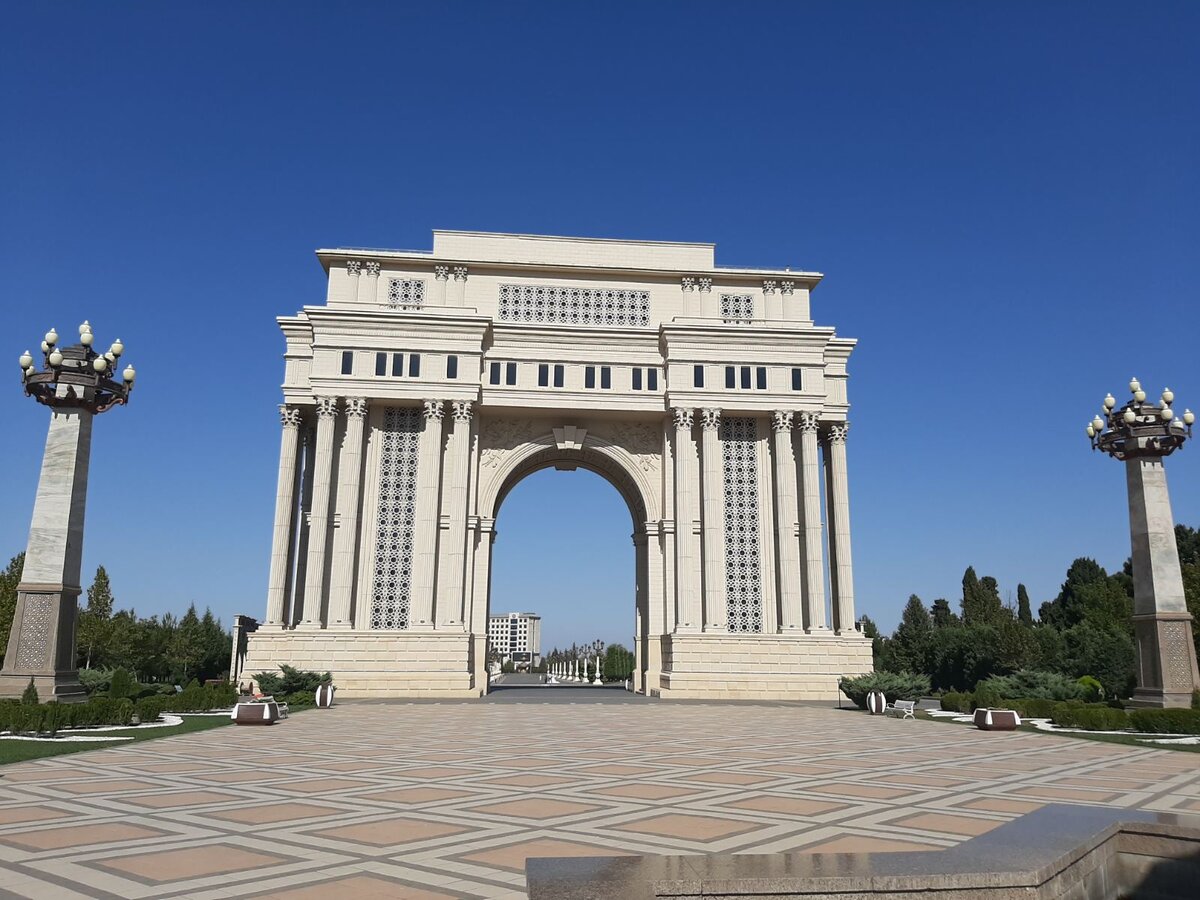 Гянджа Триумфальная арка. Парк Коркут Баку. Heydar Aliyev Park, Ganja. Красивые надписи Гяндже город. Москва азербайджан гянджа