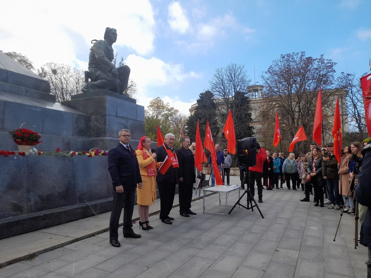 Есть революции начало нет революции конца. Есть революции начало нет революции конца