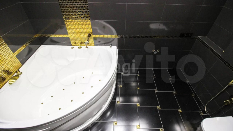     Четырехкомнатная квартира, 143,5 кв. м за 15 млн рублей Авито