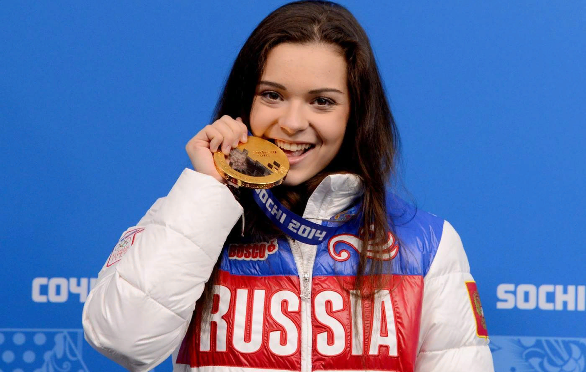 Олимпийская чемпионка по фигурному катанию. Аделина Сотникова. Аделина Дмитриевна Сотникова. Аделина Сотникова Олимпийская чемпионка. Аделина Сотникова 2020