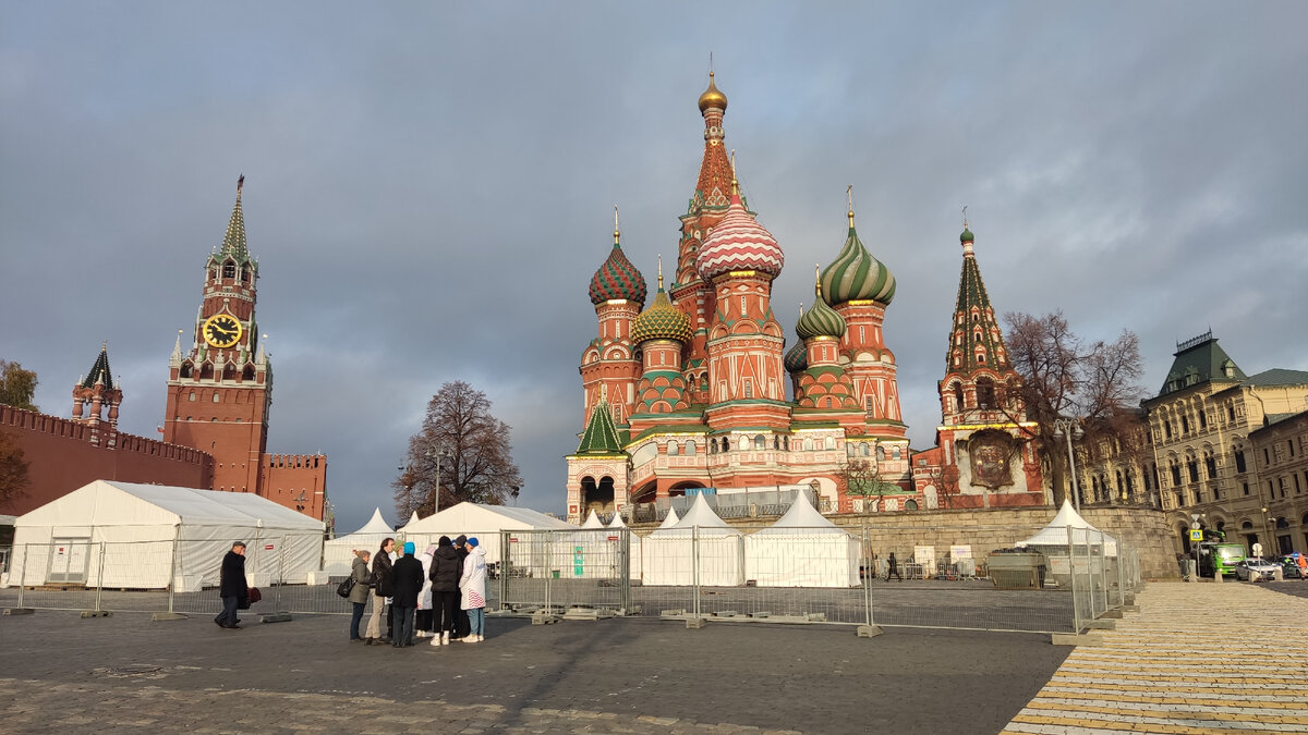 Красная площадь в 10 утра