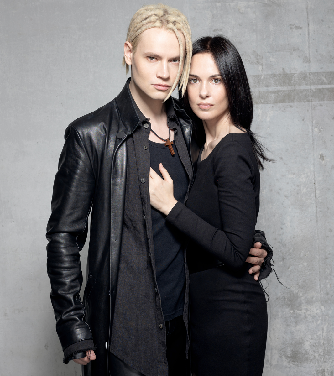     Певец с женой Еленой Мартыновой фото: соцсети