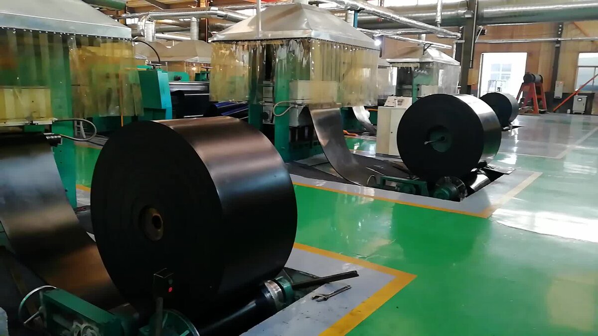 Конвейерные ленты в производственном процессе Источник фото Яндекс