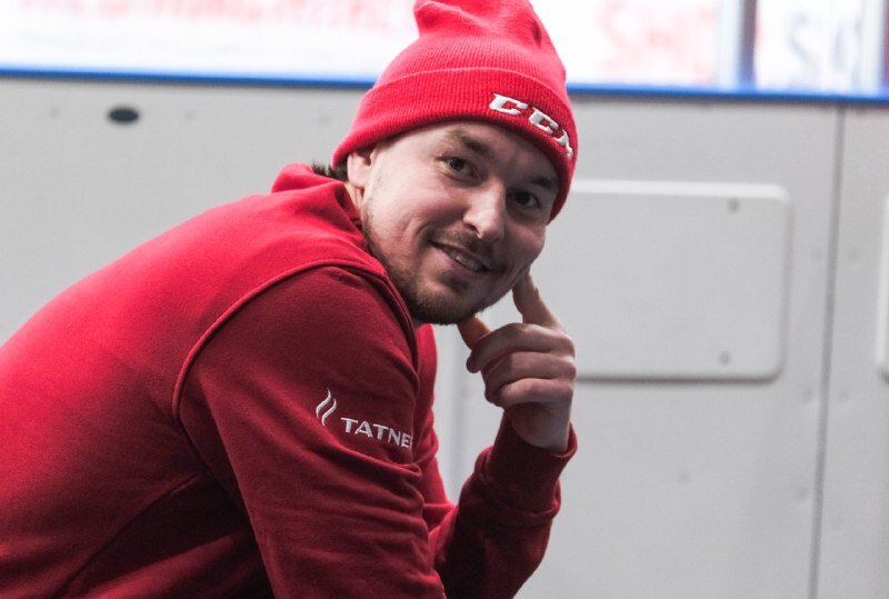 Фото: ХК "Нефтяник". Нападающий Радель Фазлеев