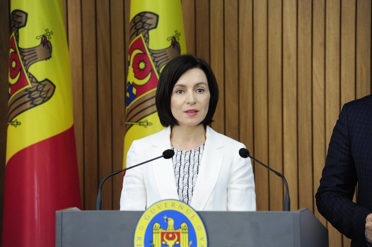 майя Санду выступает . фото: картинки  яндекса. 