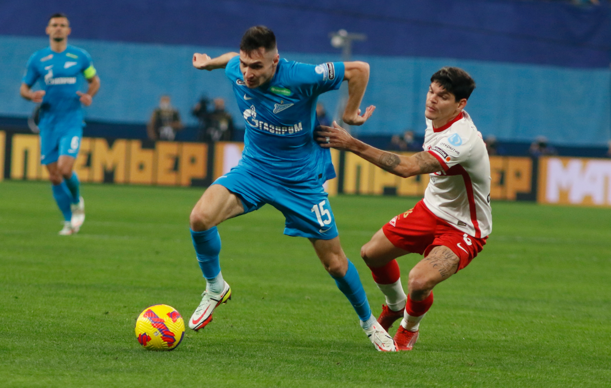 Борьба за чемпионство обострится, если титул будет определяться в матчах на выбывание. Фото: globallookpress