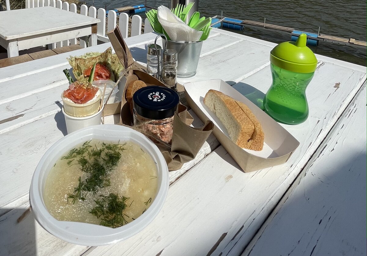 Очень вкусная уха и рыбное мороженое