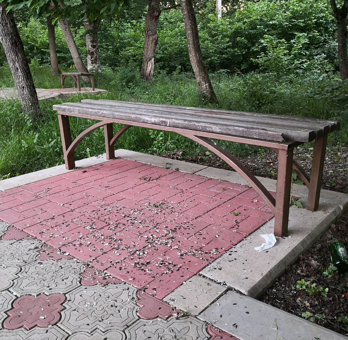 Здесь были гопники