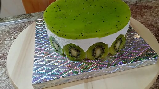 Муссовые пирожные из киви