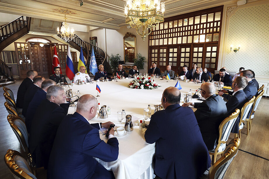 13 июля 2022 года. Переговоры в Стамбуле о поставках зерна с Украины по Чёрному морю. Фото: Turkish Defence Ministry via AP/TASS