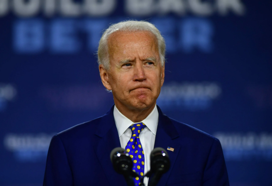 Джо байден 2000. Байден удивлен. Смешные фото джо байдена. Байден удивлен. Джо байден.