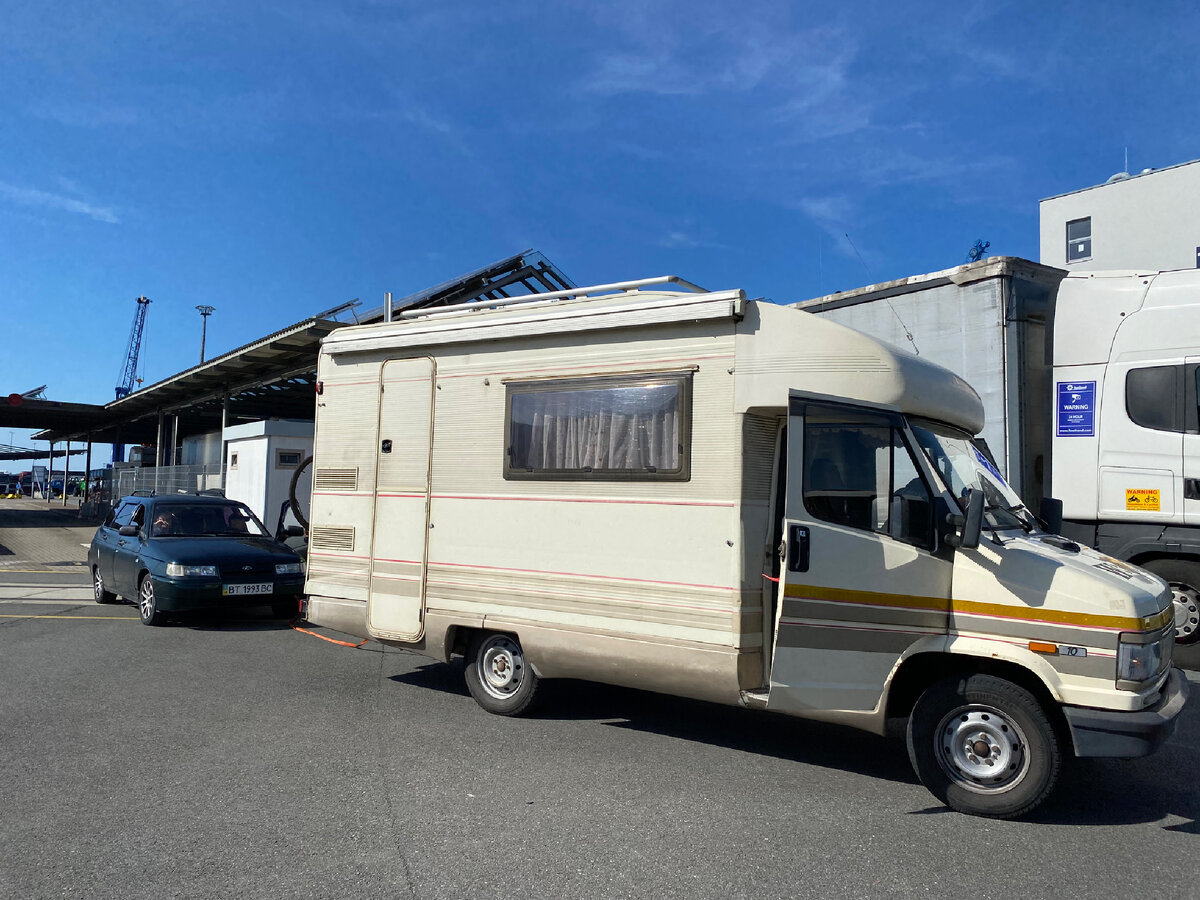 Аренда кемпер шпиц. Кемперы минск. Автодом на базе валдай. Tabbert comtesse 600 в разрезе. На арендованном кемпере.