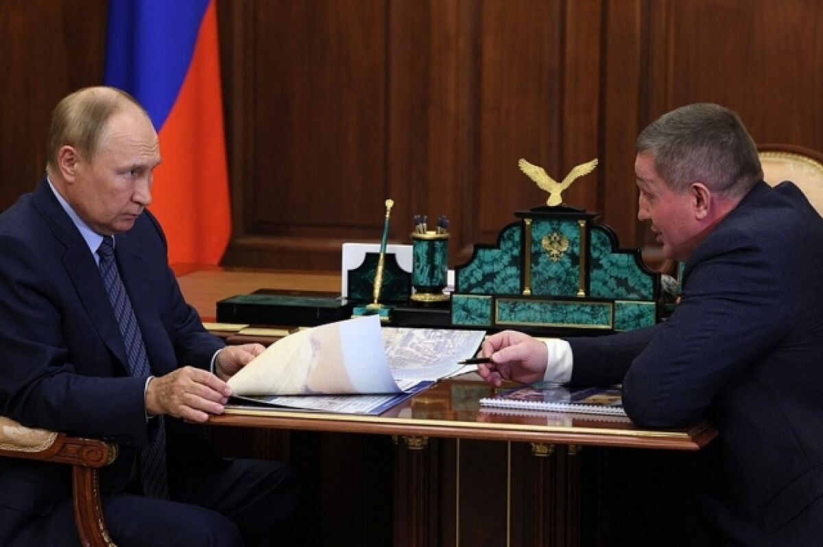    Путин обсудил с Бочаровым празднование победы в Сталинградской битве