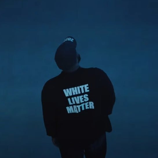     Толстовка White Lives Matter, манифест и запуск своего модного дома: как прошел показ Канье Уэста в Париже