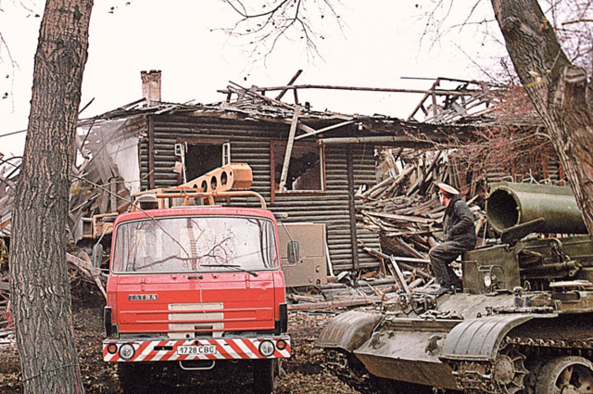 Взрывное погружение в профессию. Как ЧС помогла стать хорошим страховщиком  | Аргументы и факты – aif.ru | Дзен