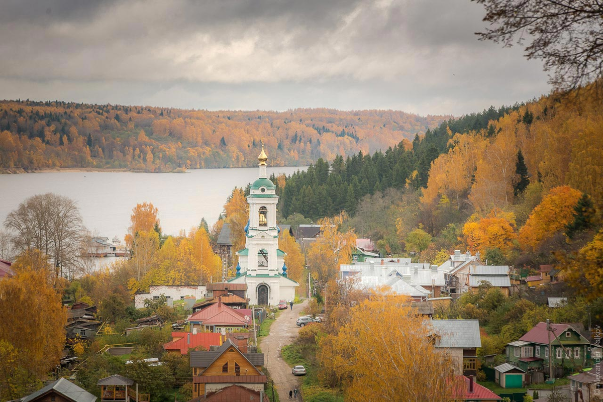 Плес Церковь осень