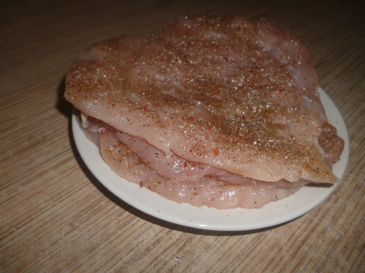 Стейк из куриной грудки на сковороде — рецепт с фото