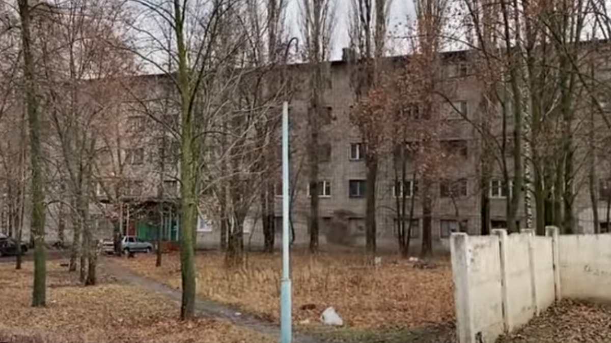    Внешний вид общежития© Кадр из видео Дмитрия Красичкова